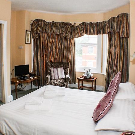 The Montpellier Hotel Llandrindod Wells Ngoại thất bức ảnh