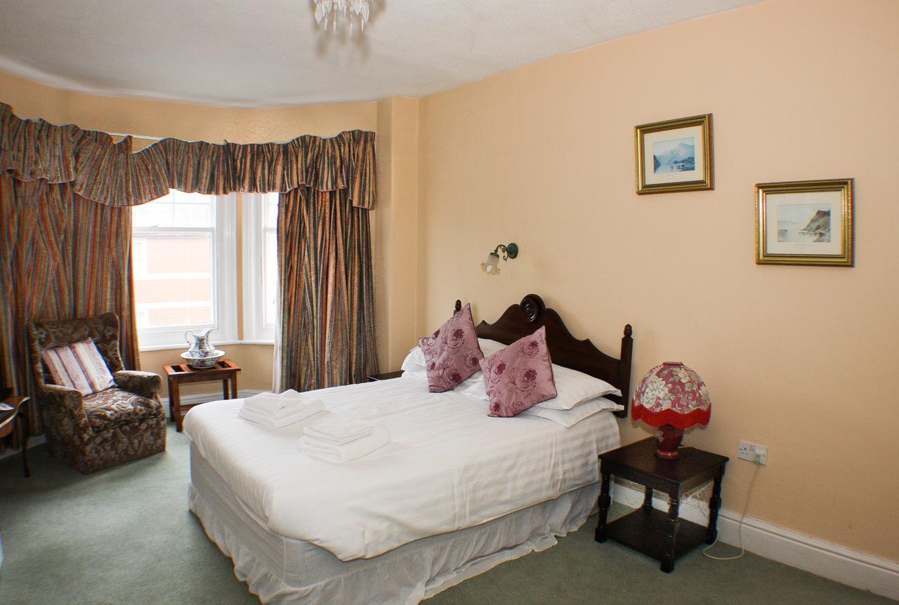 The Montpellier Hotel Llandrindod Wells Ngoại thất bức ảnh