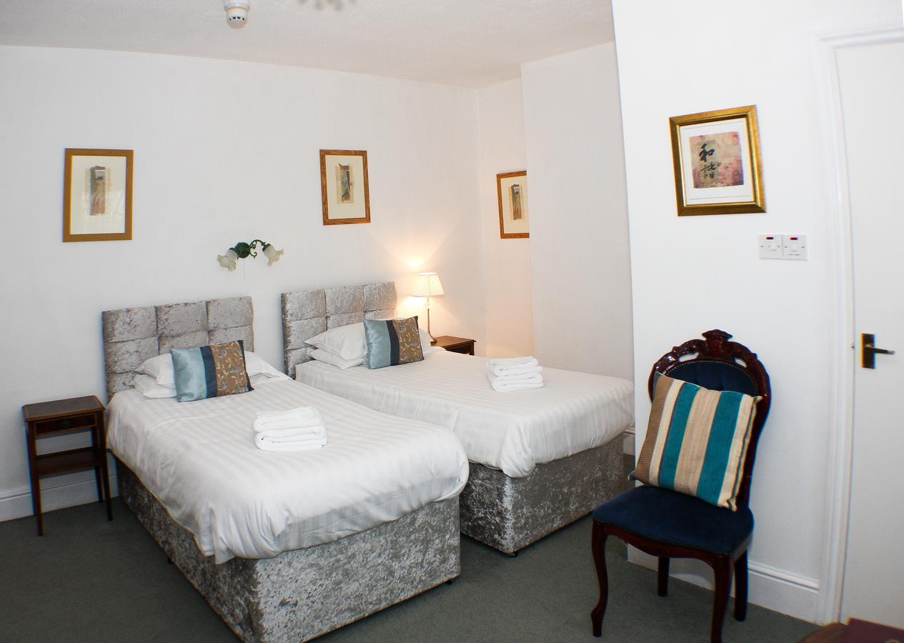 The Montpellier Hotel Llandrindod Wells Ngoại thất bức ảnh